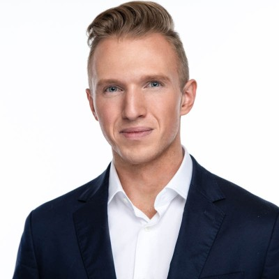 Nolan Carew